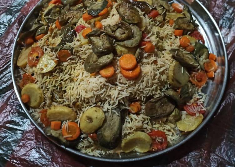Nasi Maqlubah Ayam (رز مقلوبة بالدجاج)