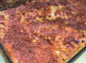 Una foto de Lasaña de Pollo con Hongos y Vegetales