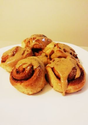 Φωτογραφία της συνταγής Cinnamon rolls με σάλτσα κανέλας
