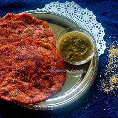 A picture of Beetroot quinoa chilla.