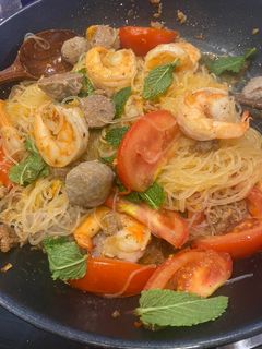 Hình của món Miến trộn sốt Thái.
