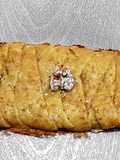 Trenza Roquefort y queso fresco con Nueces y Chutney de Fresas