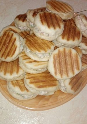 صورة لوصفة فطائر بالتونه