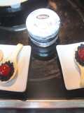 Cucharas de caviar con cerezas