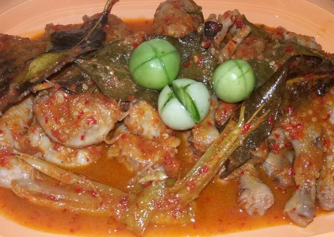 Resep 1. Ceker dan kepala ayam pedasss oleh Umma Mei - Cookpad