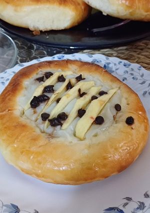 عکسی از دستور نان سیب با کرم پاتیسیر 🍏🍎