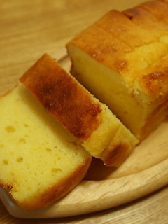 A picture of Cheesecake Yogurt Cake.