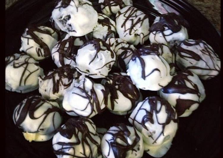 Steps to Make Favorite Oreo Truffles