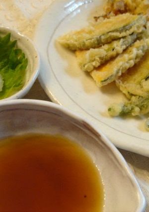 A picture of Tentsuyu (Tempura Dipping Sauce) for Delicious Tempura.