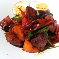 A picture of Spicy Potato And Carrot With Egg.