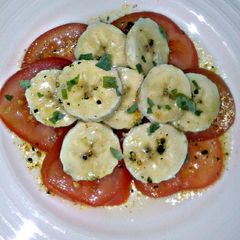 A picture of Sig's Banana and Tomato Salad.