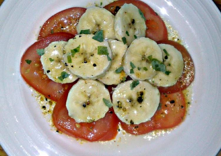 Recipe of Ultimate Sig&#39;s Banana and Tomato Salad