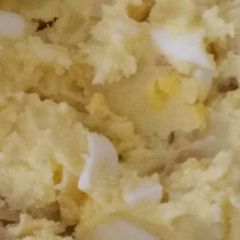 A picture of Tricia's Potato Salad.