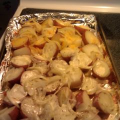 A picture of Potato onion steamer.