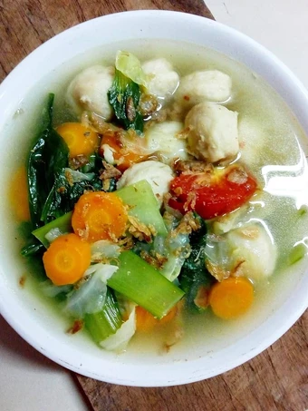 Cara Gampang Membikin Resep Sop Segar Bakso Ayam yang Uenak Anti Ribet, Mantap