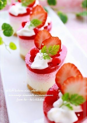 A picture of Strawberry Mousse and No-bake Cheesecake.