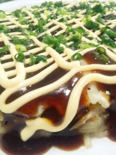 A picture of Melting Okonomiyaki with Cabbage.