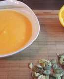 Narancsos-kókusztejes sütőtök krémleves