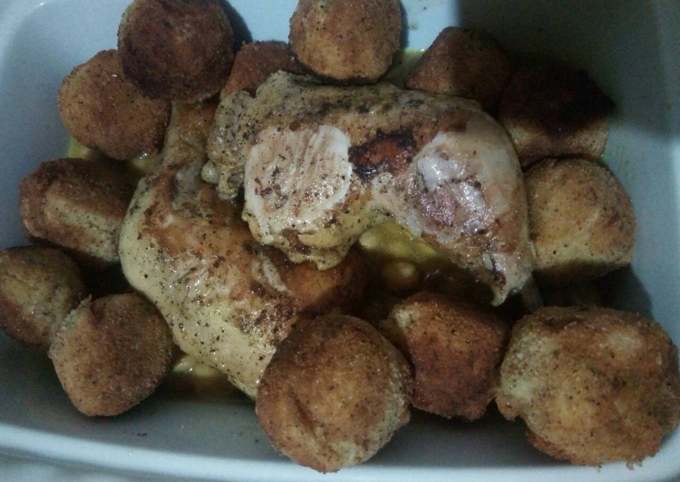 Poulet aux croquettes des pommes de terre