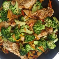 Chicken and vegetables mix A picture of Chicken and vegetables mix.