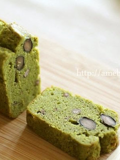 A picture of Matcha and Ogura Butter Pound Cake.