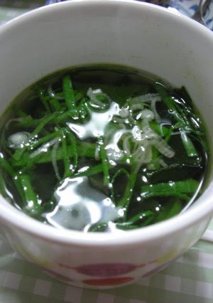 A picture of Ready in a Flash: Quick Wakame Soup.