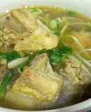 Canh gà nấu rau nấm