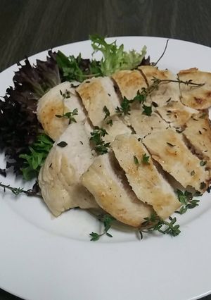 A picture of Pan Fried Chicken with Thyme.