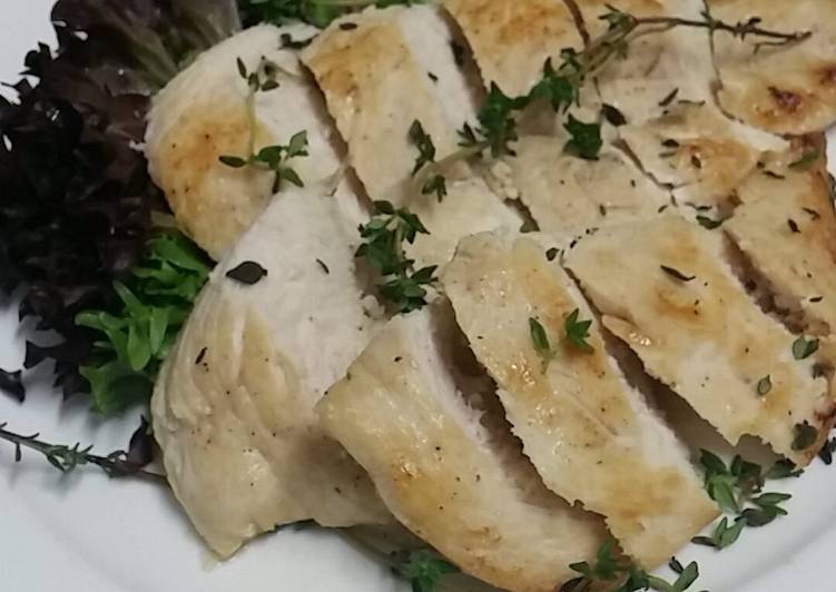 Simple Way to Prepare Quick Pan Fried Chicken with Thyme