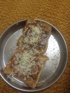 A picture of Cheese Toast.