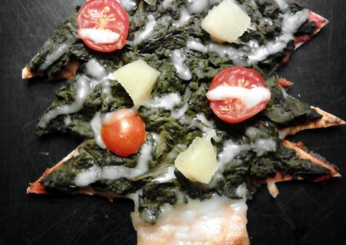 Step-by-Step Guide to Prepare Quick Christmas Tree Flatbread Pizza