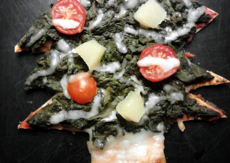 Recipe of Quick Christmas Tree Flatbread Pizza