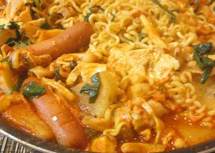 Simple Way to Prepare Homemade A Middle-Aged Guy&#39;s Budae Jjigae (Korean Ramen Hot Pot)