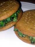 Sig' s Spinach and Broccoli Digestive Sandwich