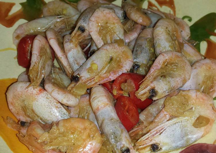 Step-by-Step Guide to Prepare Homemade Olive oil and Garlic Prawns