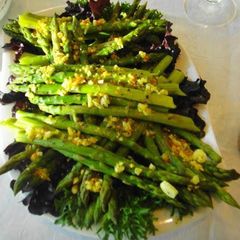 A picture of Asparagus With Garlic.