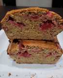 Budín relleno de frutillas low carb