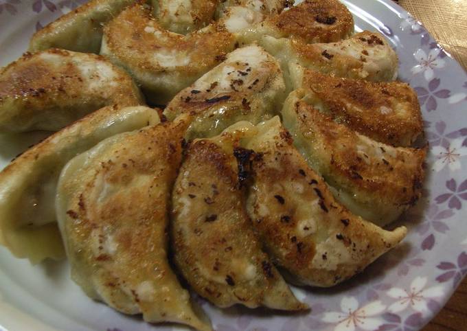 Step-by-Step Guide to Make Homemade Jaw-dropping Gyoza Dumplings