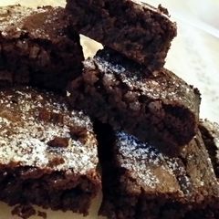 A picture of fudgy deep dish brownie.