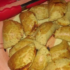 A picture of Mandys spaghetti pockets.