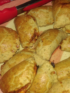 A picture of Mandys spaghetti pockets.