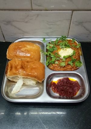 બટર પાઉં ભાજી રેસીપી મુખ્ય ફોટો
