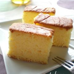 A picture of Honey Castella.
