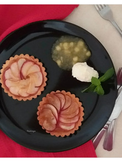 A picture of French apple tart.