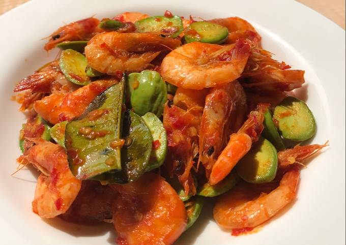 Udang balado pete