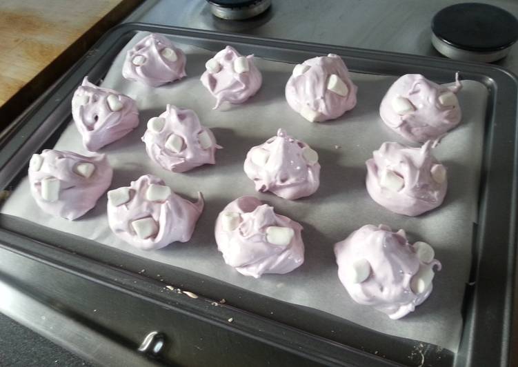 Recipe of Homemade strawberry marshmallow meringues