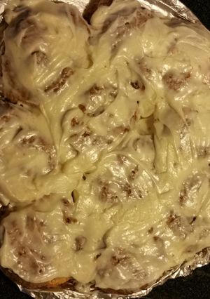 A picture of Cream cheese cinnamon buns.