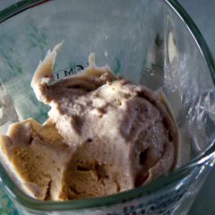 A picture of Pistachio Ice Cream.