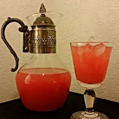 A picture of PINK ELEPHANTS.