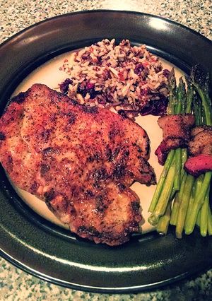 A picture of Pan Seared Pork Chops.